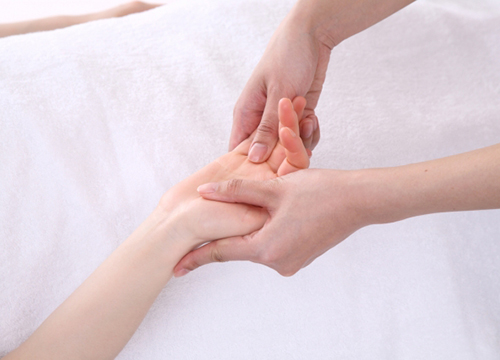 オイルハンドマッサージ