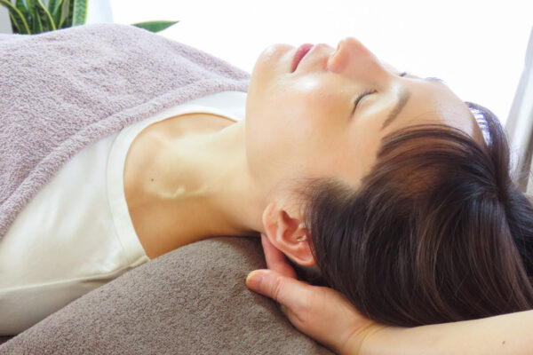 ドライヘッドスパに「首の施術」が欠かせない